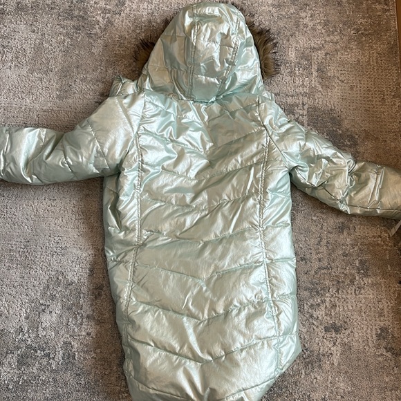 Children Lands End winter coat. - Picture 2 of 4
